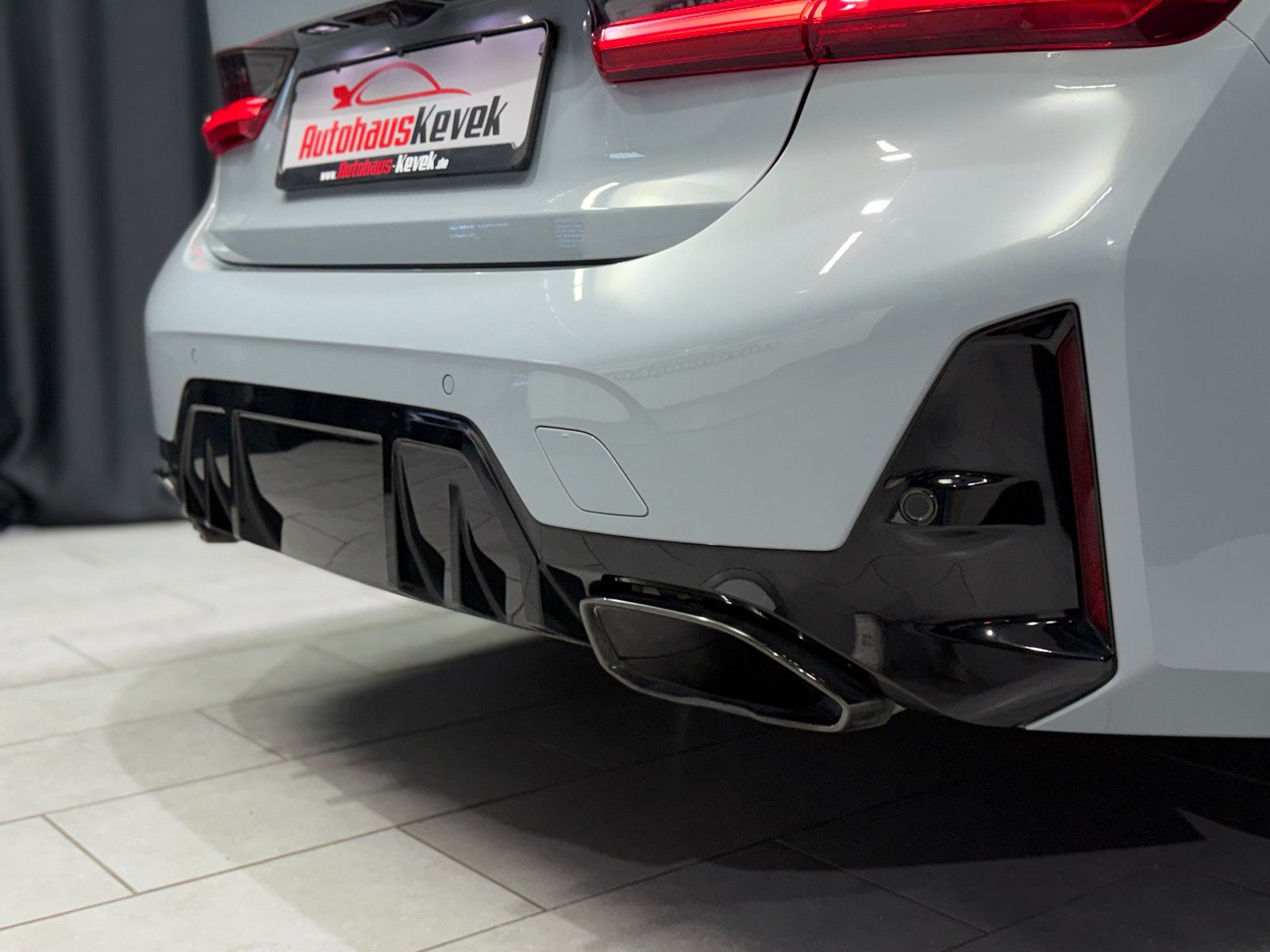Fahrzeugabbildung BMW M340 i xDrive Limo|M-Sitze|360°|H&K|HuD|VOLL