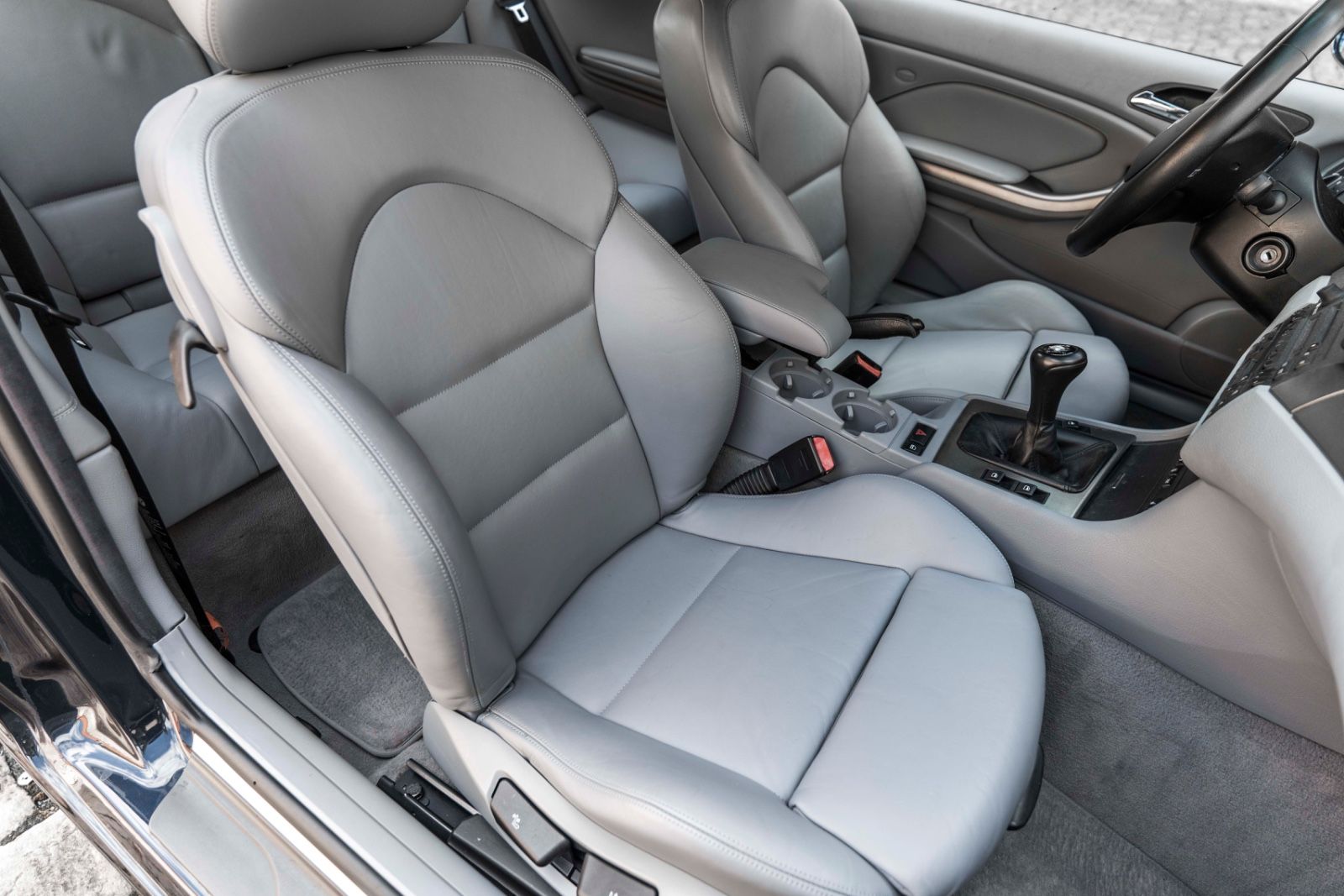 Fahrzeugabbildung BMW M3 E46 COUPE H&K SZH BIXENON TEMPOMAT SCHALTER