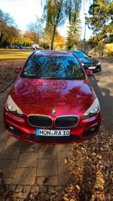 BMW 218 Active Tourer 218i - - BMW 218 Active Tourer: Rot