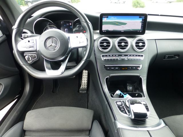 Fahrzeugabbildung Mercedes-Benz C 300 d Coupe,Burmester,LED,DAB,AMG,KameraComand