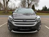 Ford Kuga Titanium - Ford Kuga: mit Navigationssystem