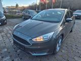 Ford Focus Lim. Ambiente - Ford Focus Ambiente mit Benzin-Antrieb