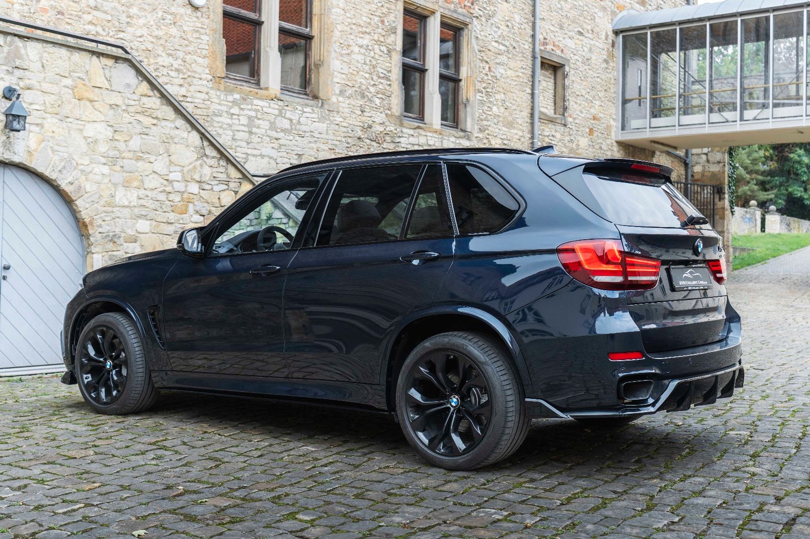 Fahrzeugabbildung BMW X5 xDrive50i Sportpaket ACC LED 360° HUD H&K