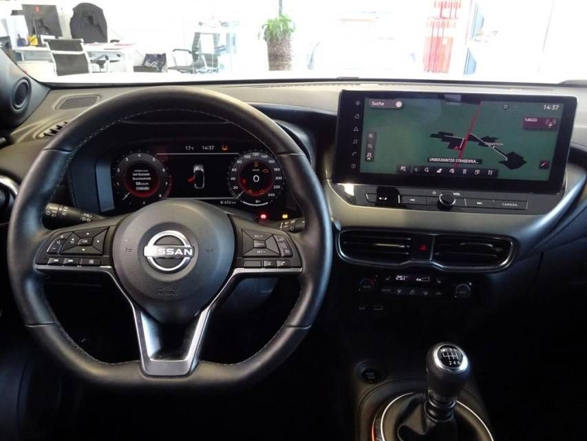 Fahrzeugabbildung Nissan Juke  1.0 DIG-T  N-Connecta  Navi