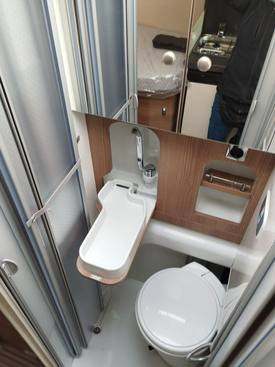 Fahrzeugabbildung Malibu Van compact 600 LE Klimaautomatik, Radio DAB,