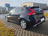Volvo V40 T3 R Design  - Volvo V40 mit Benzin-Antrieb: Limousine, R Design