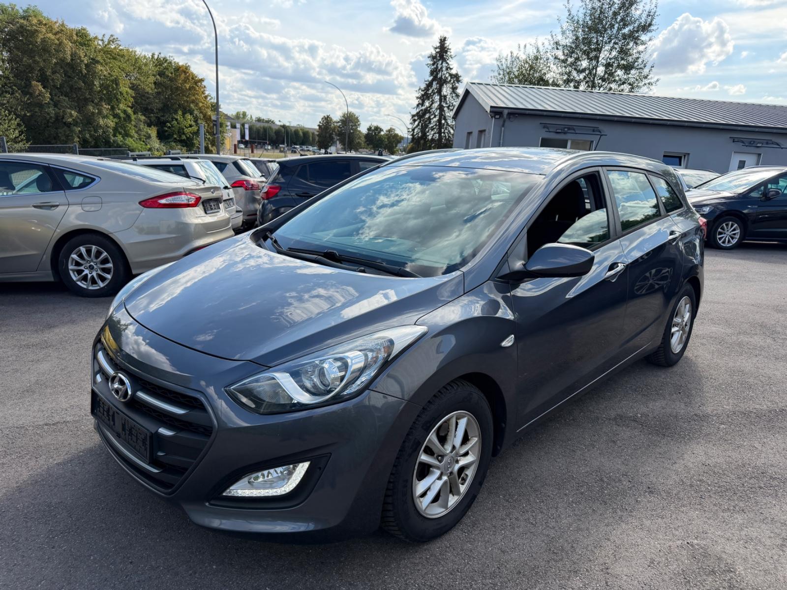 Hyundai i30 cw  // 1 Hand // Scheckheft // 1,6 L