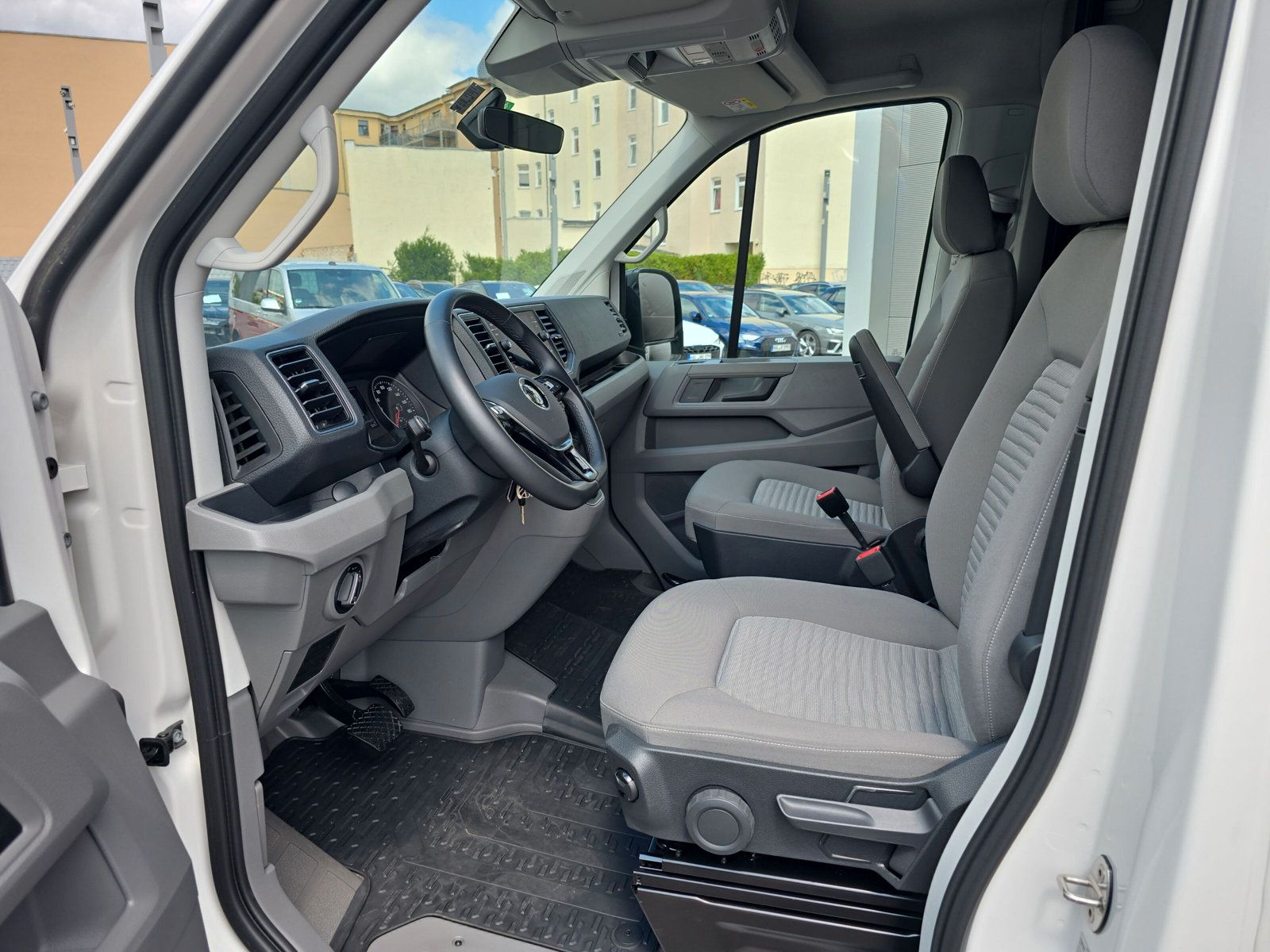 Fahrzeugabbildung Volkswagen Grand California 680 DSG LED STANDHZG AHK