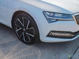 Skoda Superb Combi 2.0 TDI Style AHK Matrix Navi 360° - Skoda Superb 3T mit Diesel-Antrieb