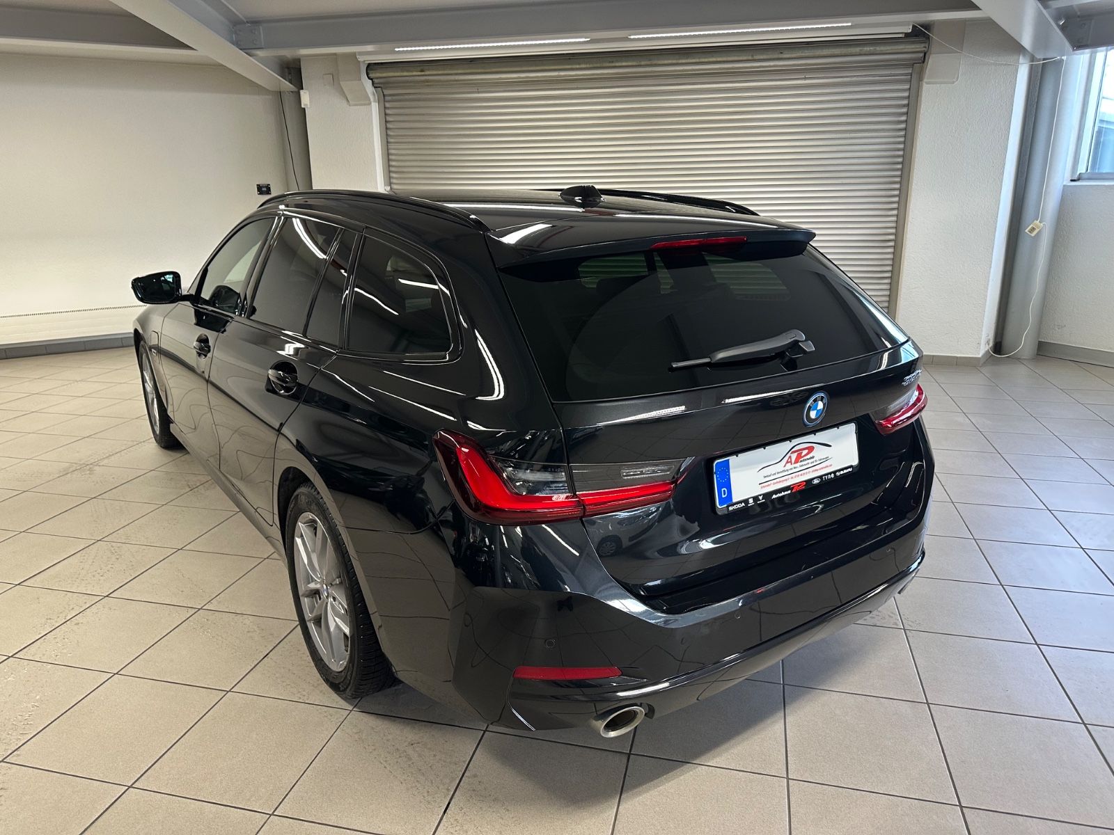 BMW 320 3 Touring 320 e foto 4
