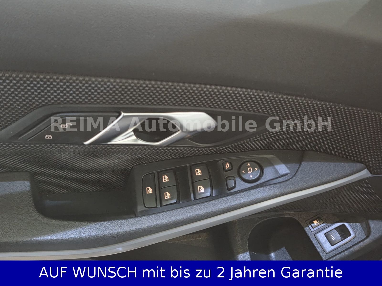 Fahrzeugabbildung BMW 330e Touring  Advantage, Laser, HUD, ACC
