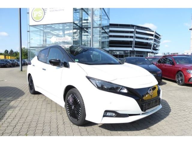 Nissan Leaf N-Connecta Navi 360 Kamera LED
