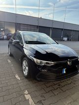 Volkswagen VW Golf 8 2.0 TDI 110kW  - Volkswagen Golf mit Diesel-Antrieb: Limousine, 1.8