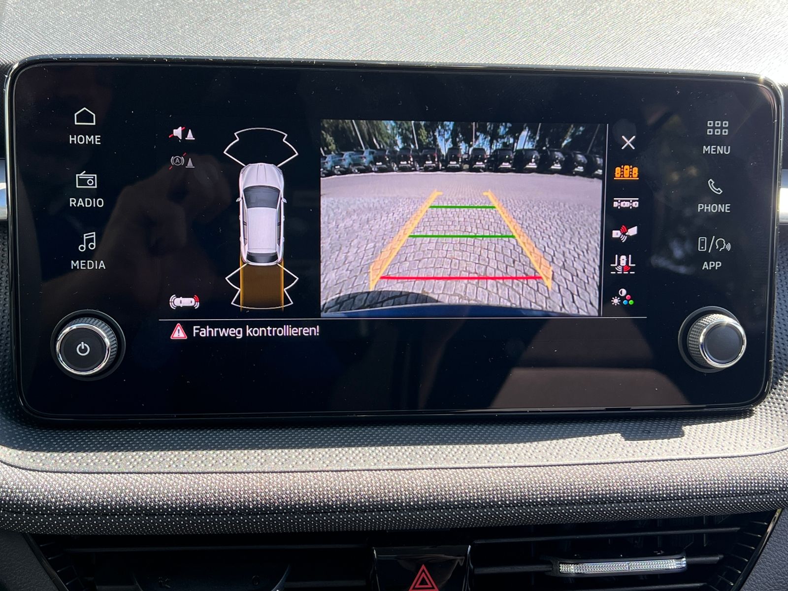 Fahrzeugabbildung SKODA Fabia Tour 1.0 TSI OPF *LED, SmartLink, Kamera,