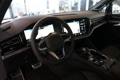 VW Touareg R eHybird | Pano | AHK | Dynaudio VW Touareg R eHybird | Pano | AHK | Dynaudio