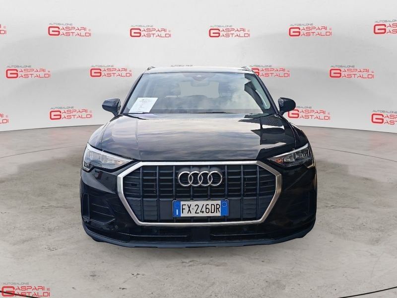 Audi Q3 35 TDI S tronic Business imagem 2