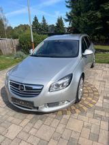 Opel Insignia Sports Tourer 2.0 Turbo  - Opel Insignia aus 2009: Sport Tourer