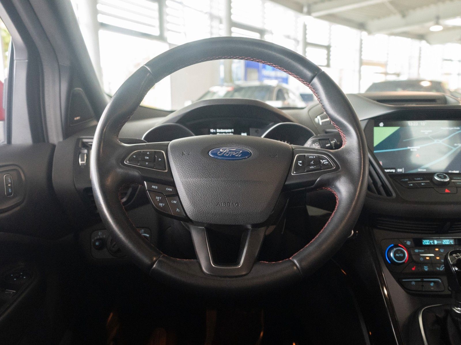 Fahrzeugabbildung Ford Kuga ST-Line WINTER-P/NAVI/AHK/KAMERA