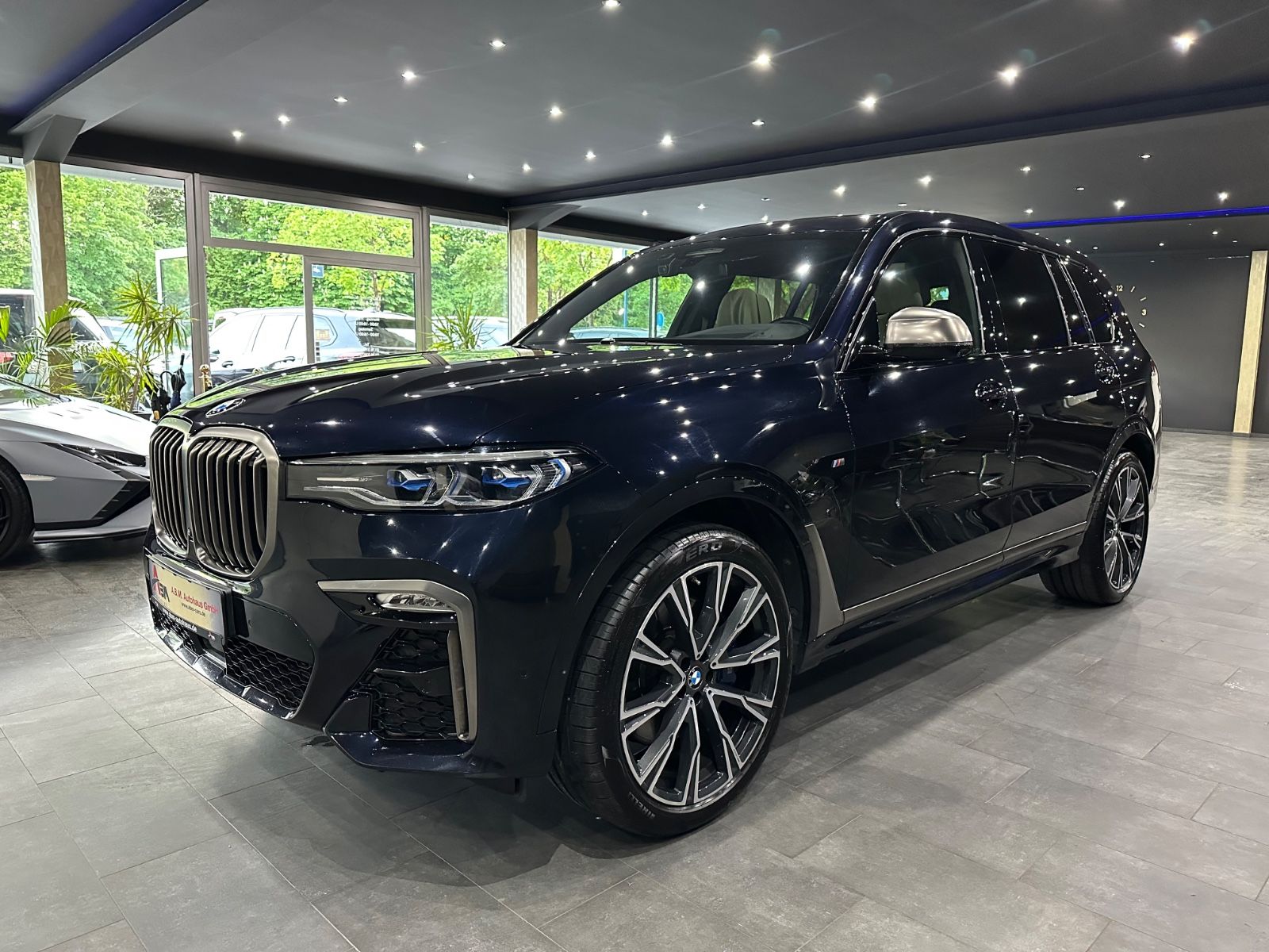 BMW X7 M50 d /SkyLounge /B&amp;W /Soft-Close/ TV / 1HAND