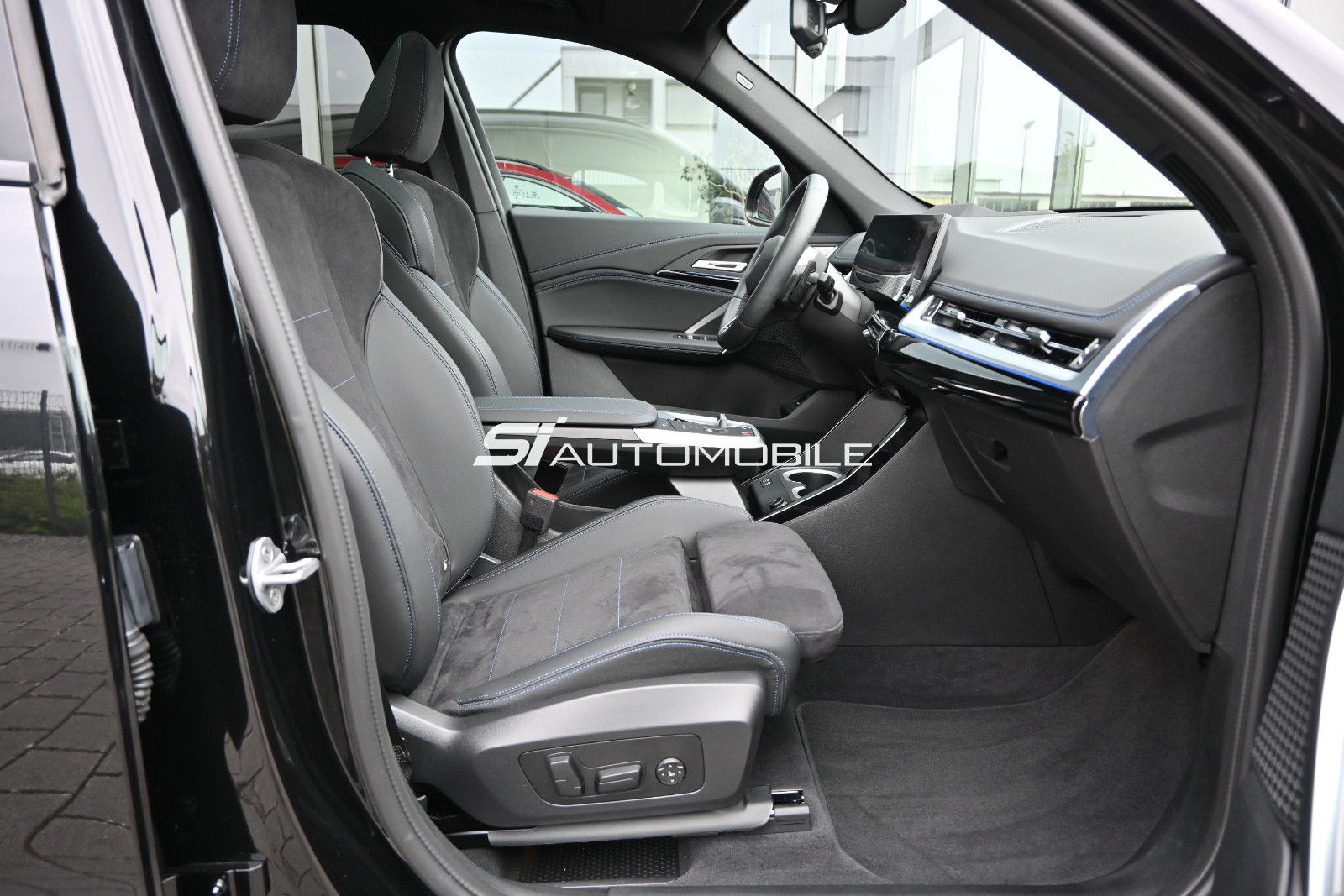 Fahrzeugabbildung BMW X1 xDr.23d M SPORT °ACC°AHK°HARMAN°HUD°MEMO°PANO