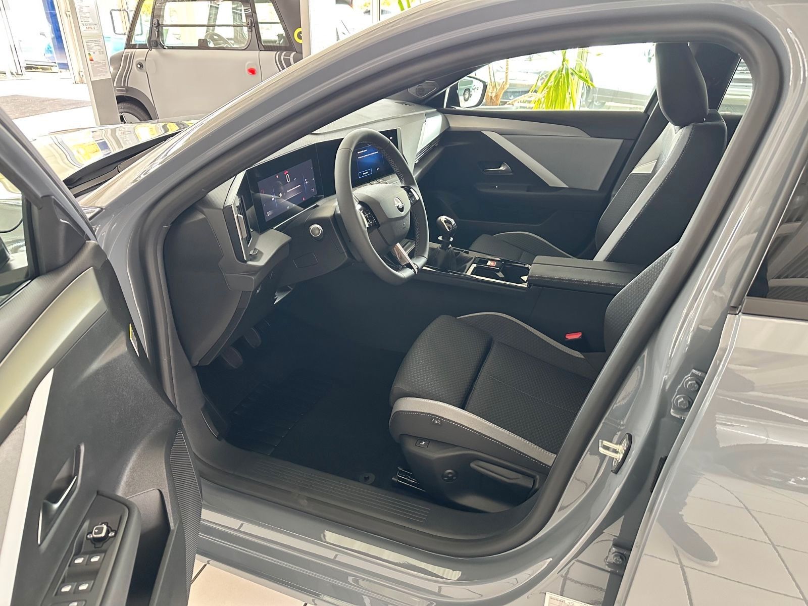 Fahrzeugabbildung Opel Astra L Lim*Edition*RFK*Klima*PDC*SHZ*LED