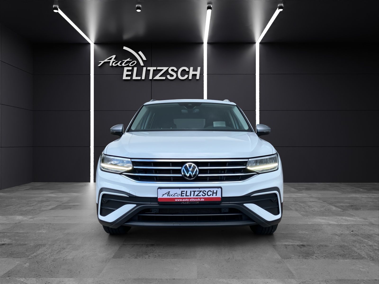 Fahrzeugabbildung Volkswagen Tiguan Allspace Life TDI DSG LED ACC STH HuD SHZ