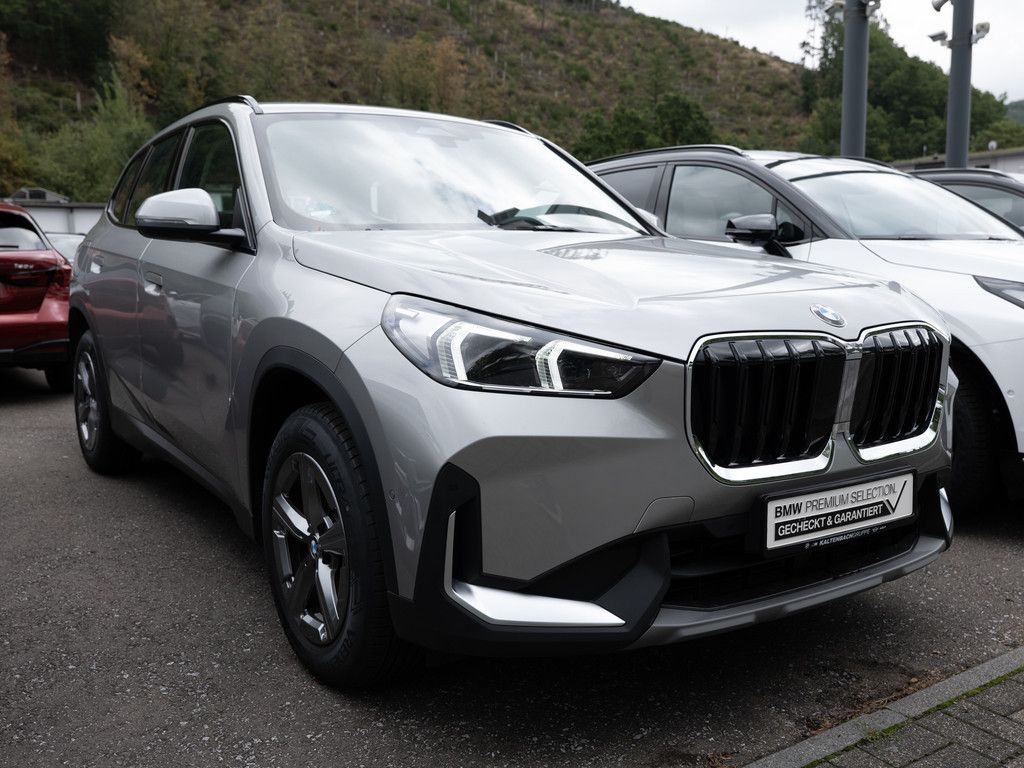 BMW X1 xDrive 20d AHK LED NAVI KAMERA SHZ PDC KLIMA foto 4