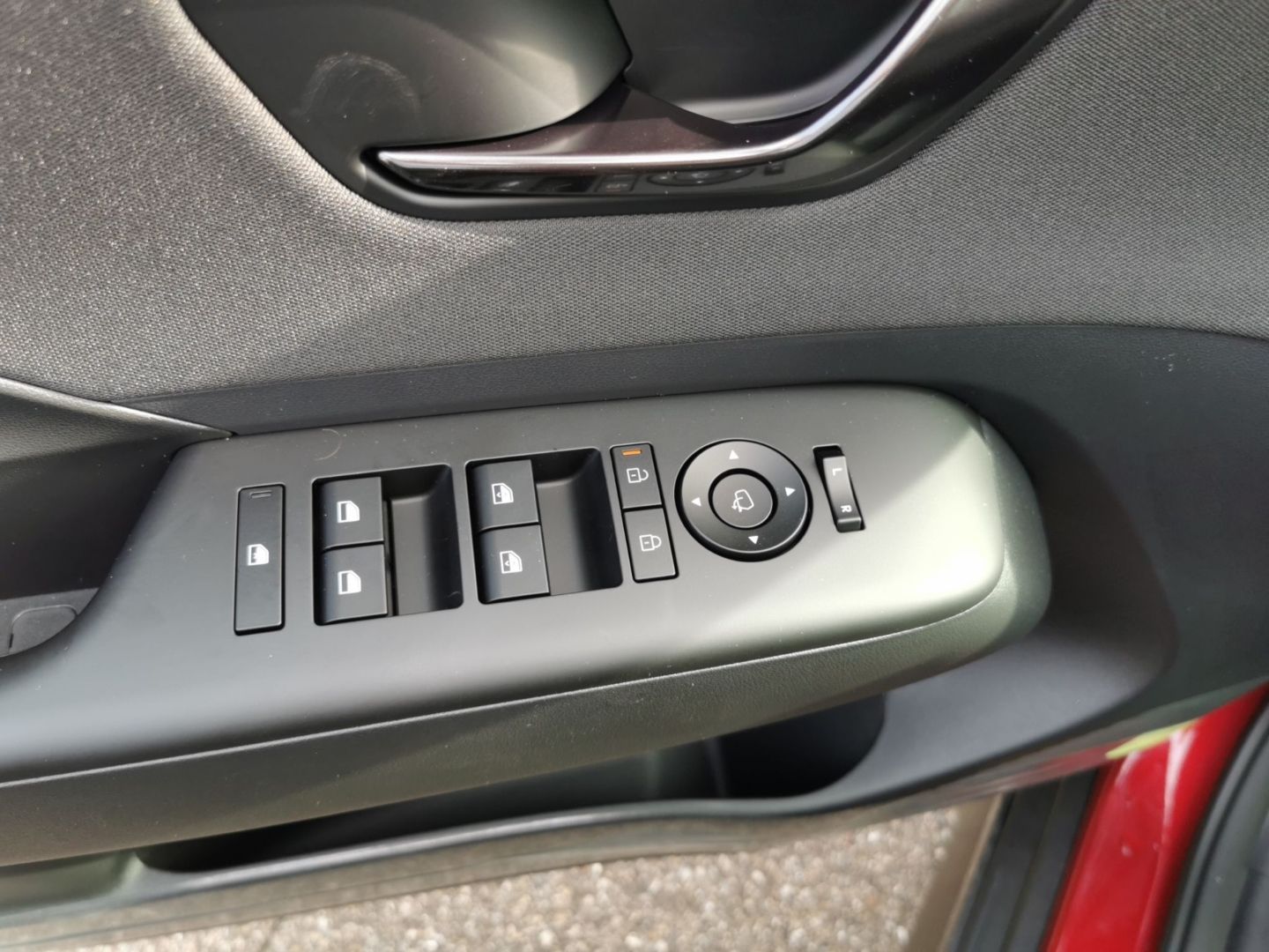 Fahrzeugabbildung Hyundai KONA SX2 HEV 1.6 GDI (MY25) 6-DCT 2WD N LINE Nav