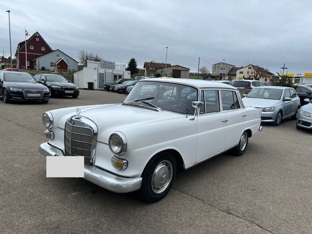 Mercedes-Benz 200 D*Oldtimer*W110*Leder*Heckflosse