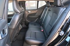 Fahrzeugabbildung Volvo XC40 T3 Schalter Inscription*RFK*FSHZG*BLIS*AHK