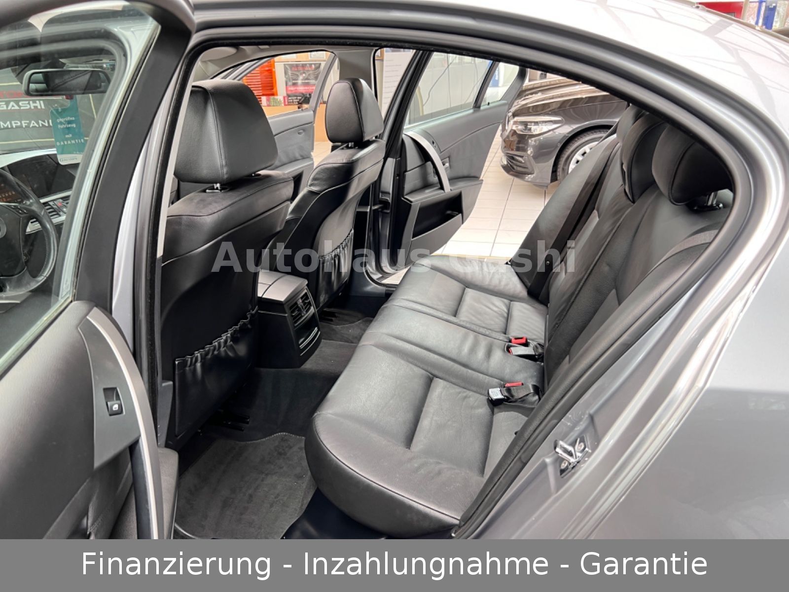 Fahrzeugabbildung BMW 525i*Automatik*Leder*Navi*Schiebedach*Xenon*PDC*