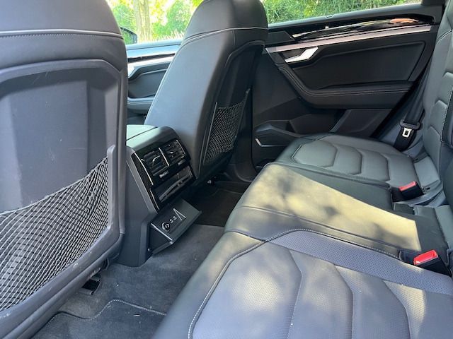 Touareg 3.0 TDI 4M R-LINE LED+AHK+LUFT+NAV+KAMER