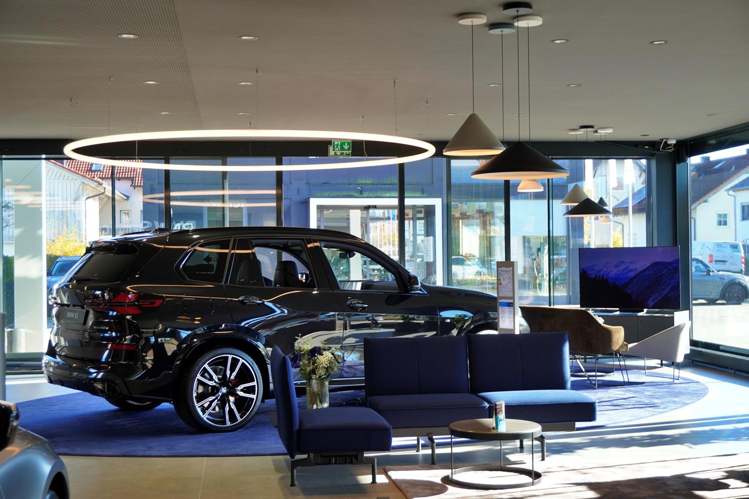showroom-image-main