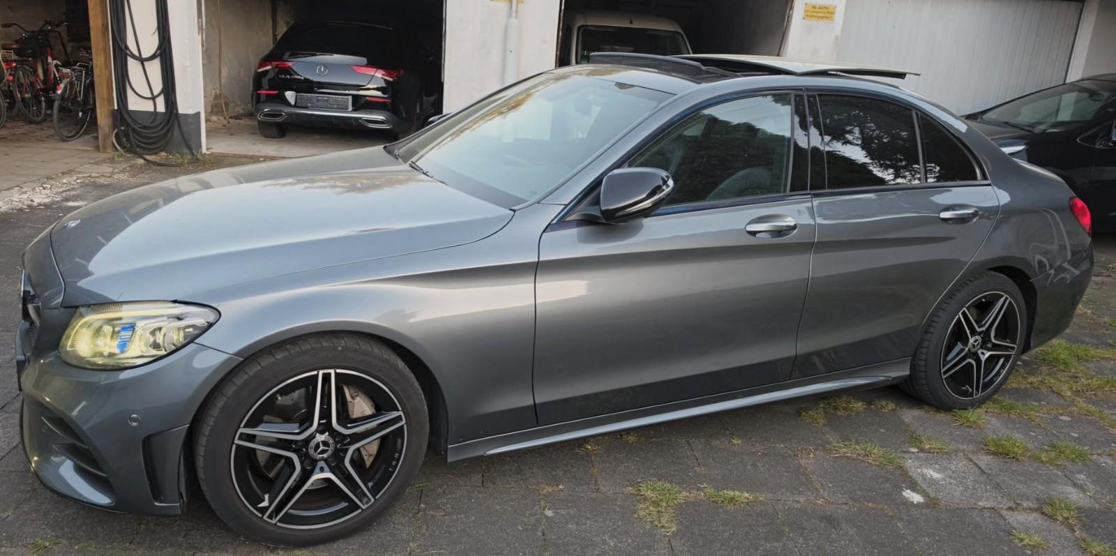 Mercedes-Benz C 300e  AMG*PANO*FULL EXTRAS