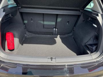 Volkswagen Tiguan - 12