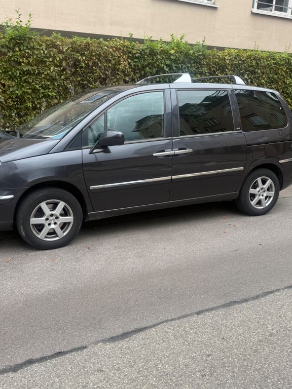 Peugeot 807