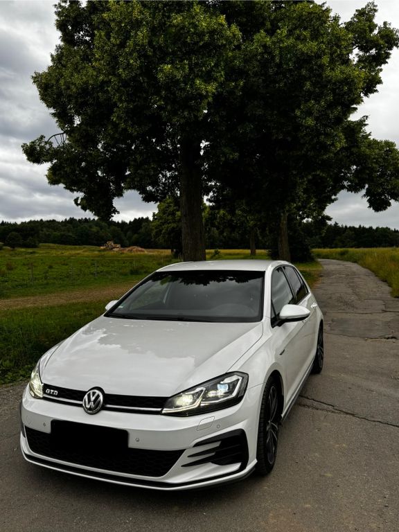 Image of Volkswagen Golf