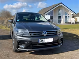 Volkswagen Tiguan 1.4 TSI ACC DSG Highlight R-Line Navi AHK - VW Tiguan von privat