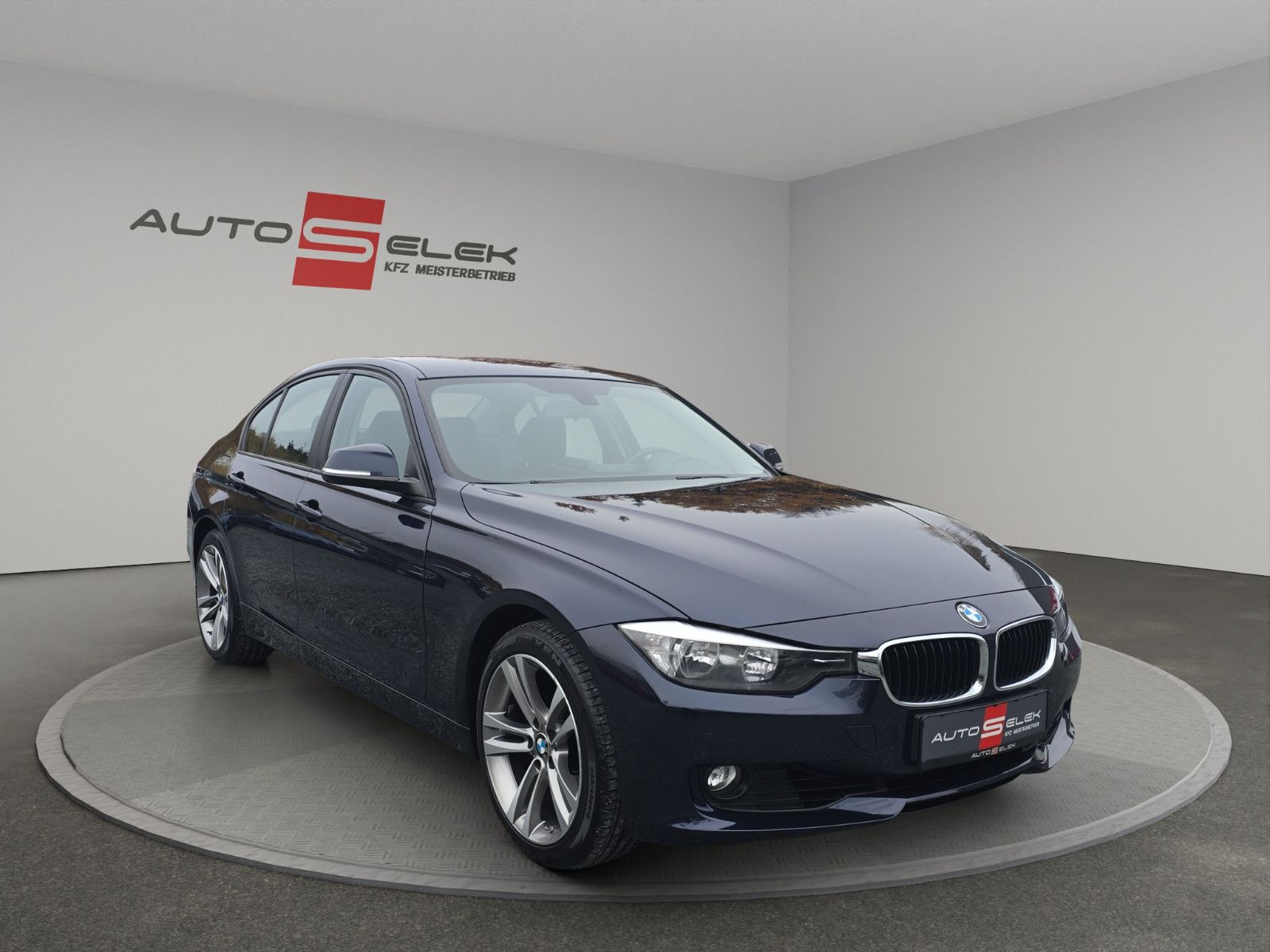 Fahrzeugabbildung BMW 320 i+NAVI BUSINES+PDC+SHZ