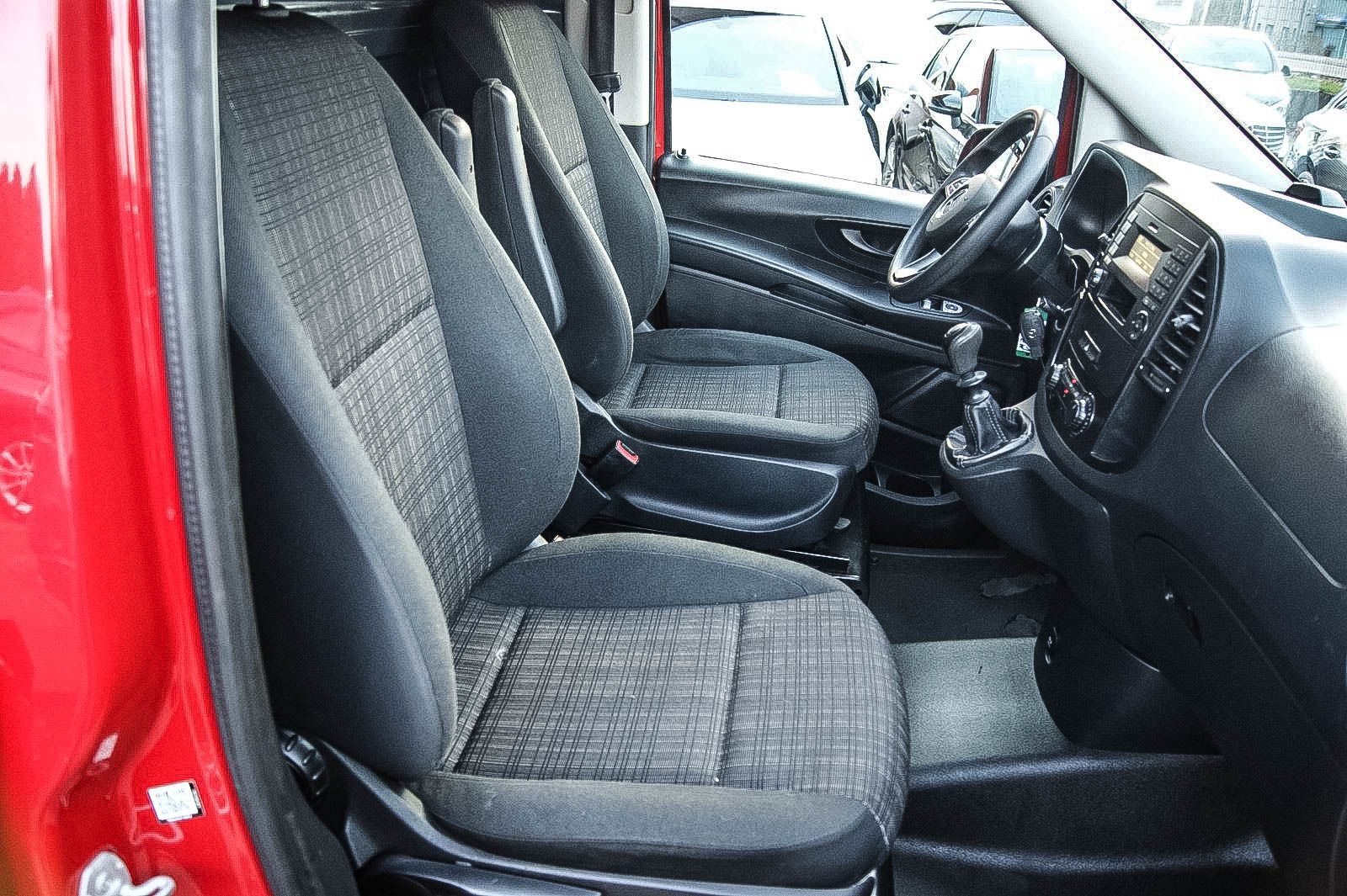 Fahrzeugabbildung Mercedes-Benz Vito 111 Bluetec CDI Kasten lang PARKLENKASSYST