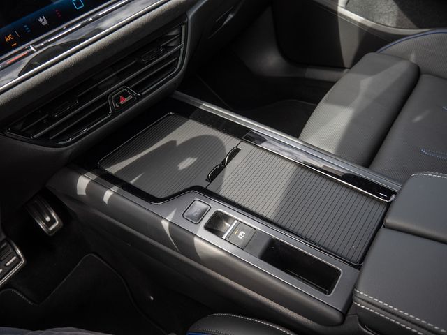 Passat Variant 2.0 TDI R-Line HUD STANDHZ MEMORY