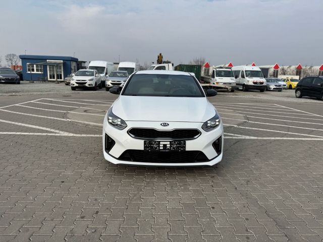 Kia pro cee'd / ProCeed