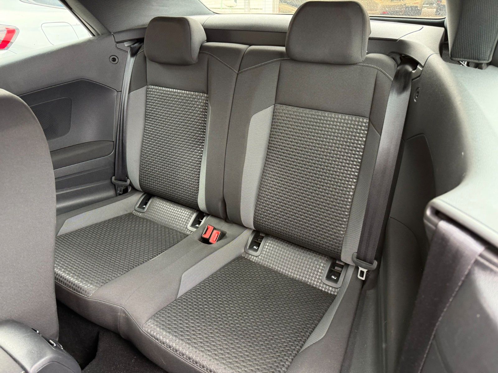 Fahrzeugabbildung Volkswagen T-Roc Cabriolet Active