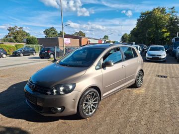 Volkswagen Golf - 1