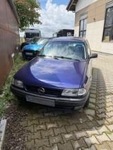 Opel Astra 1.6 Club 16V Club HU/AU neu. Automatik - Opel Astra: Club