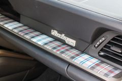 PORSCHE 911 Turbo 50 Jahre / HERITAGE PAKET / BURMESTER