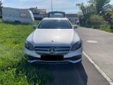 Mercedes-Benz E 220 d 4MATIC T Autom. - - Mercedes-Benz E 220: Standheizung