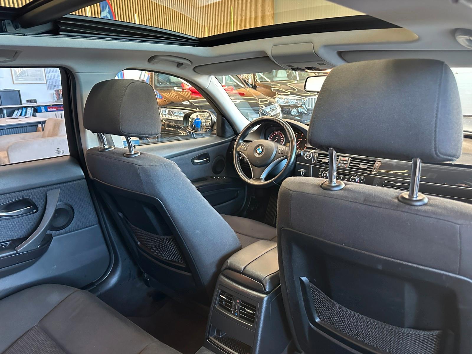 BMW 320 2011 — photo 6