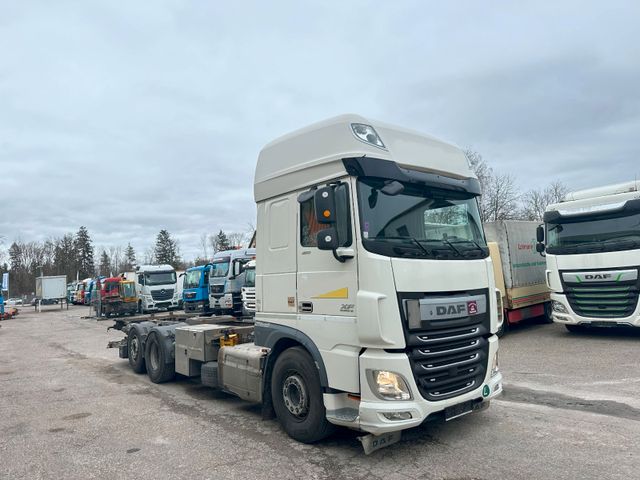 DAF XF460FAR SUPER SPACE CAPE SKYLIGHT