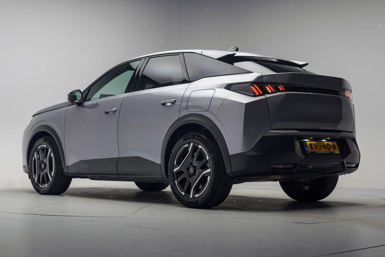 Peugeot e-3008 Allure 73kWh 3-fase [ LED Apple/Android k imagem 3